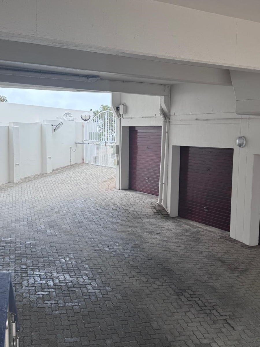 2 Bedroom Property for Sale in Summerstrand Eastern Cape